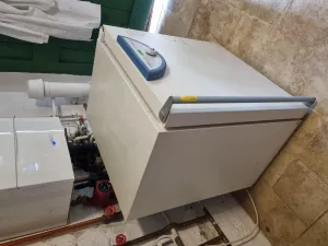 BMT Ecocell 111 Laboratory Drying Oven with Digital Temperature Control and Gravity Convection, 3 of 5