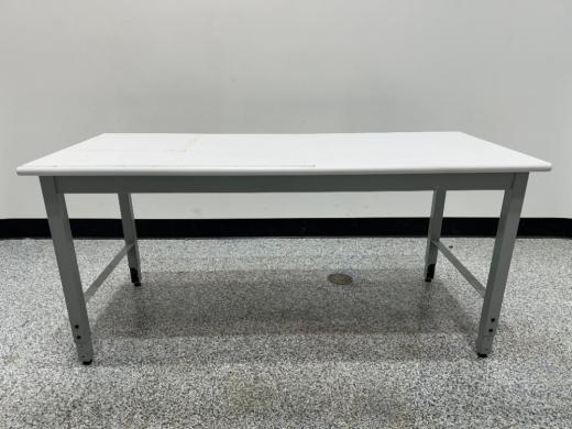 6-Foot Stationary Laboratory Workbench for Research and Biotech Applications-cover