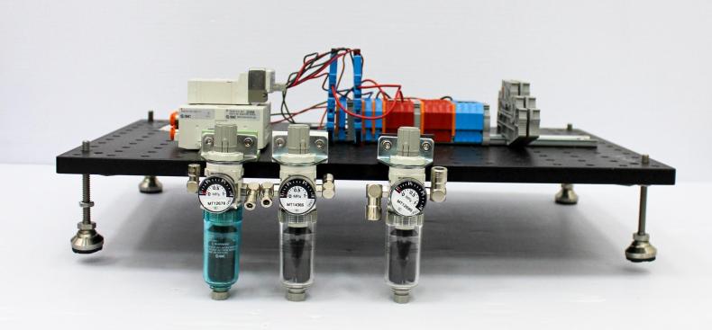 THORlabs MB2424/MB1218 Optical Breadboard Platform-cover
