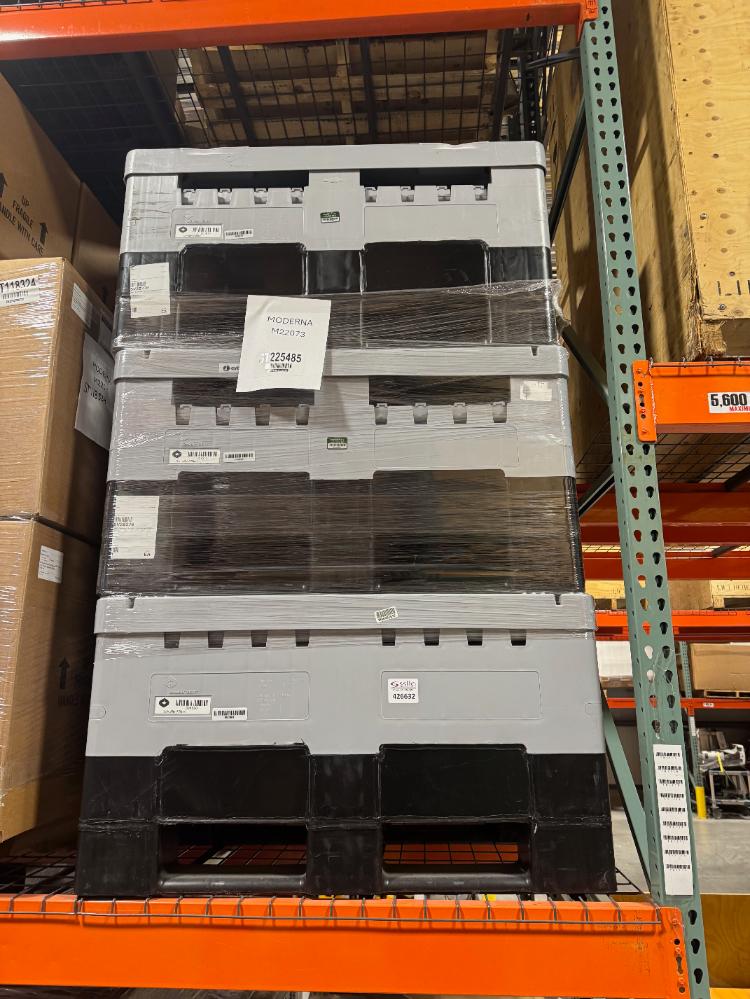 Schoeller Allibert 1000L Plastic Palletank for Liquid Storage and Transport