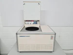 Sigma 4K10 Refrigerated Centrifuge with Rotors, 11 of 16