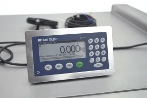 Mettler Toledo PUA579-CS300 ICS439i Industrial Floor Scale, 300 kg x 0.005 g, 3 of 7