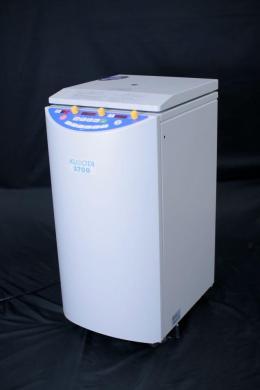 Kubota 3700 Micro Refrigerated Centrifuge with Digital Controls and R134a Cooling-cover