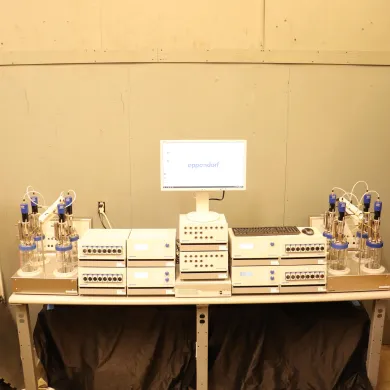 Eppendorf DASGIP 8-Fold Parallel Bioreactor System with 1.5L Glass Vessels and Integrated Process Computer