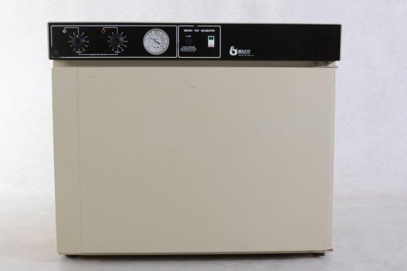 Bellco Bottle Incubator with Roller Bench-cover