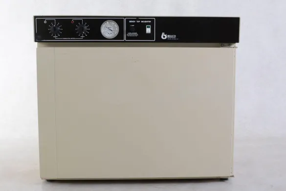 Bellco Bottle Incubator with Roller Bench