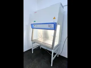 Thermo Scientific Safe 2020 1.2 Microbiological Safety Cabinet with Smart Flow Technology, 2 of 8