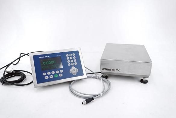 Mettler Toledo PBK969-AB15 0.02 g × 15 kg Platform Balance with IND570xx Indicator (2022)-cover