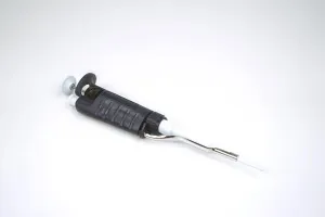 Gilson Pipetman Classic P20 Adjustable Single-Channel Air-Displacement Pipette, 2–20 µL, 1 of 3