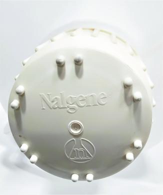 Nalgene 2319-0020 Round 10L Autoclavable Carboy with Integrated Spigot-cover