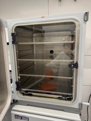 Eppendorf CellExpert Double Stack Incubator Shaker Model 6731 for Cell Culture-cover