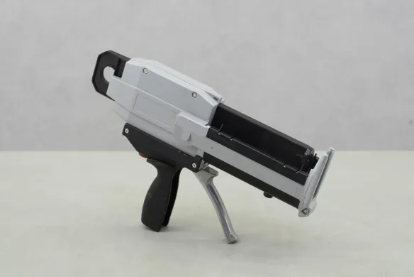 Sulzer MixPac DM200 2-Piston Epoxy Dispensing Glue Gun