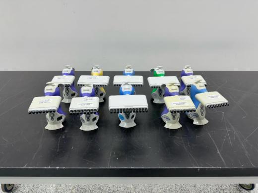 Ovation MultiChannel Adjustable Volume Pipettes - Set of 10-cover