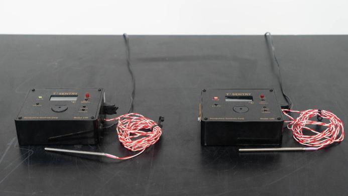 Hampshire T Sentry Digital Temperature Monitor for Laboratory and Process Control-cover