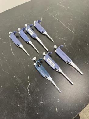 Rainin Pipet Lite Manual Single-Channel Pipettes - Pack of 7-cover