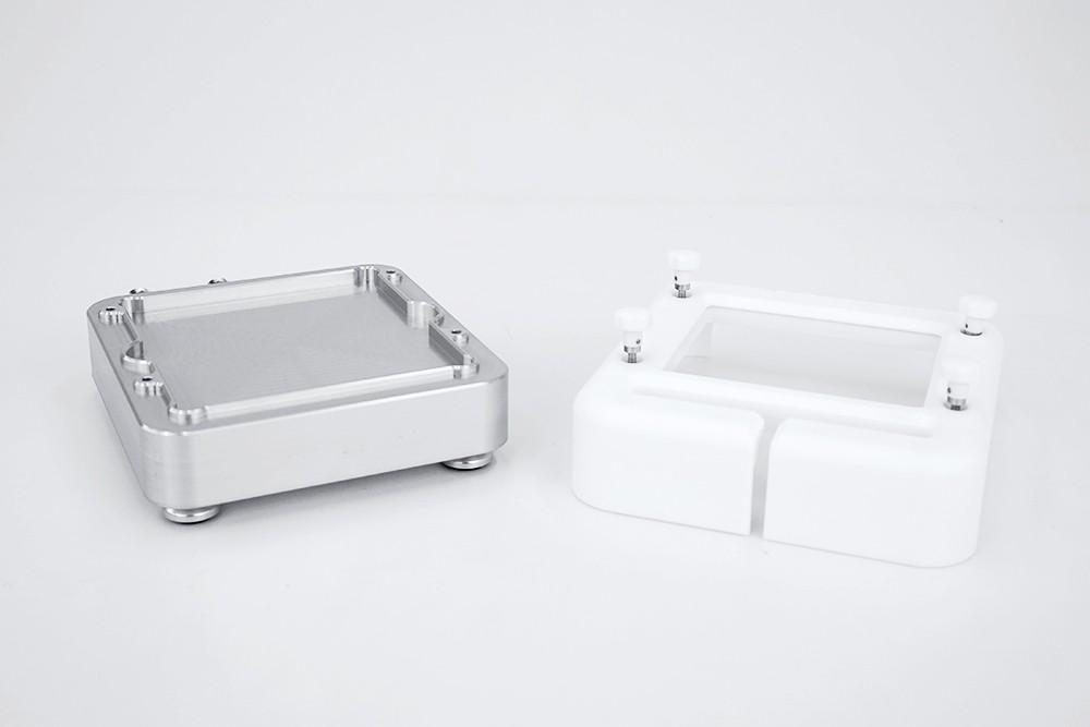 Uniqsis Cold Chip Heating and Cooling Reactor for GSM Microreaction Chips