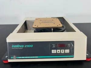 New Brunswick Innova 2100 Platform Shaker, 3 of 4
