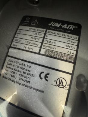 Jun-Air OF302-25MD2 Oil-Free Laboratory Air Compressor with 25L Tank-cover