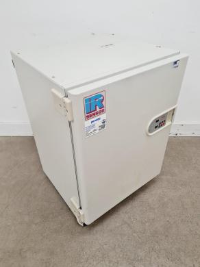 Sanyo MCO-17AI CO2 Incubator Lab-cover