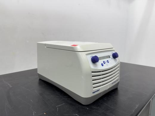 Eppendorf 5418R Refrigerated Centrifuge-cover