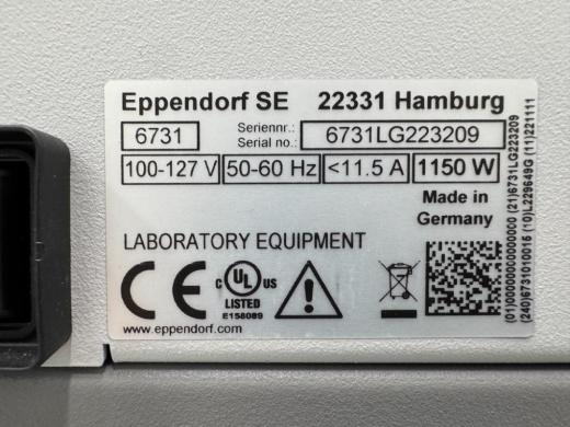 Eppendorf CellXpert Doublestack CO2 Incubator Model 6731 for Precise Cell Culture-cover