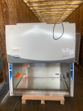 Labconco Logic+ 4' Class II Biosafety Cabinet-cover