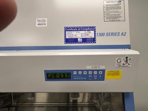 Thermo Scientific 1300 Series A2 4-Foot Class II Biosafety Cabinet-cover
