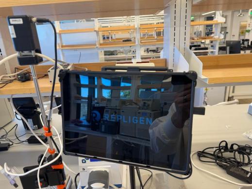 Repligen KrosFlo KR2i Tangential Flow Filtration System with Integrated Pump and Touchscreen Control-cover