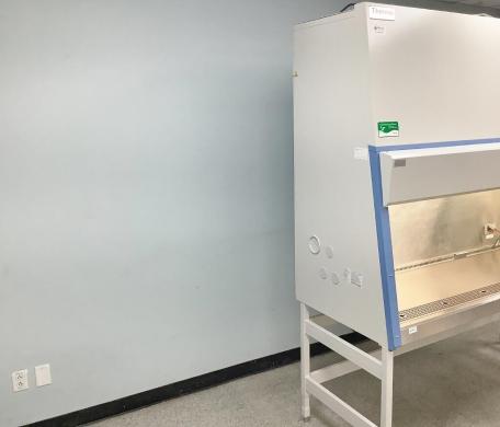 Thermo Scientific 1300 Series A2 Class II Biosafety Cabinet with HEPA Filtration and UV Decontamination-cover