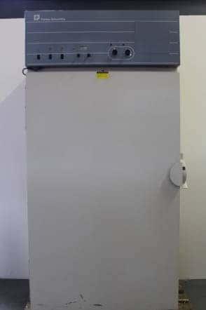 Forma Scientific Model 3923 Incubator with Three-Tier Cell Roller Base