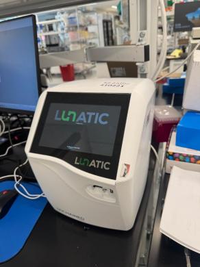 Unchained Labs Little Lunatic UV/Vis Spectrophotometer for Precise Absorbance Analysis-cover
