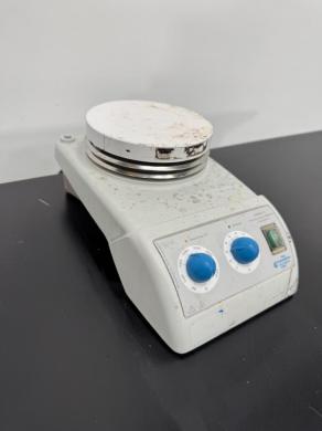Chemglass Arex 3 Benchtop Heating Magnetic Stirrer with Integrated Hotplate-cover