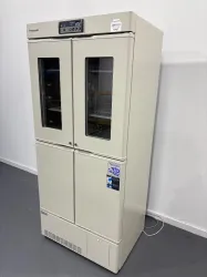 Panasonic MPR-414F-PE Pharmaceutical Refrigerator with Dual Glass Doors and Freezer Compartment, 2 of 4