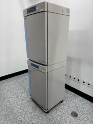 Thermo Scientific Forma Series II Water Jacket Double Stack CO2 Incubator for Cell Culture, 2 of 4