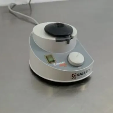 Heidolph REAX top Vortex Mixer with variable speed control