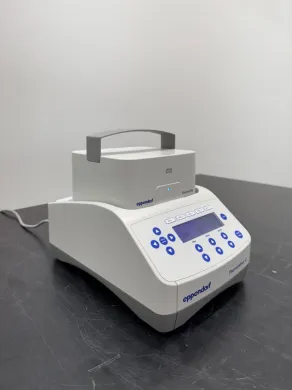 Eppendorf ThermoMixer C Model 5382 Temperature-Controlled Sample Mixer