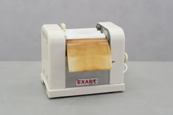 Exakt 50 Ointment Mill for Cream, Gel, and Dispersion Preparation