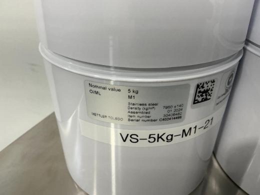 METTLER TOLEDO 5 kg Calibration Weight Set of 5 Pieces Model 30406482-cover