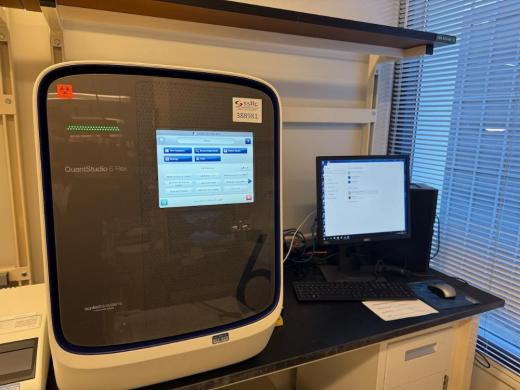Applied Biosystems QuantStudio 6 Flex Real-Time PCR System-cover