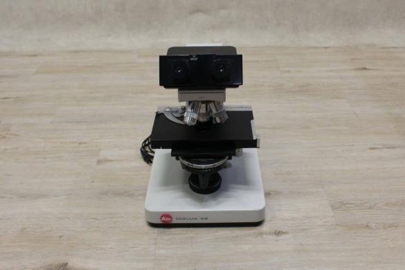 Leitz Dialux 22 Binocular Biological Microscope-cover