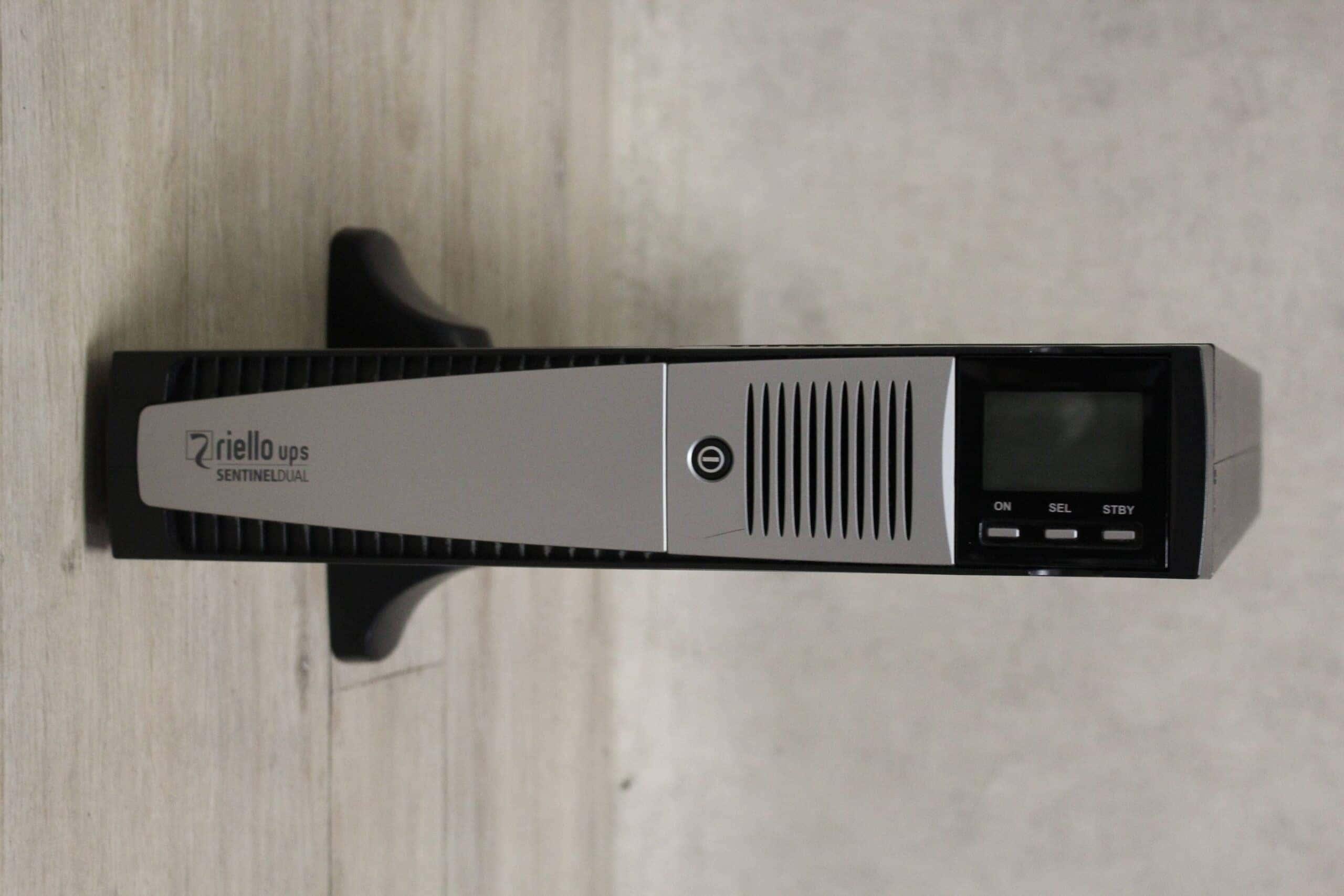 Riello SDH 3000 A5 UPS
