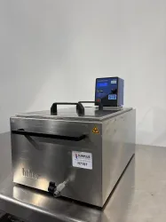 Huber CC2 Thermostatic Water Bath with Digital Temperature Controller, 2 of 4