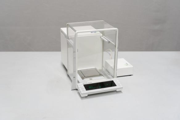 Mettler AT200 Analytical Balance-cover
