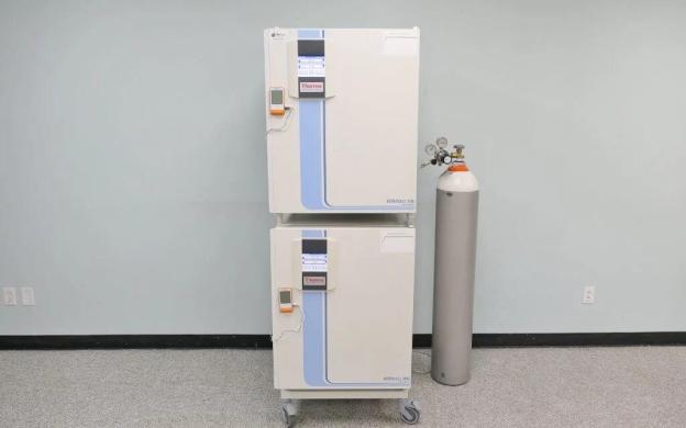 Thermo Scientific HeraCell 150i CO2 Incubator with Antimicrobial Copper Chamber, Double Stack Configuration-cover