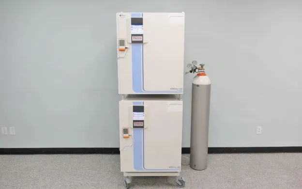 Thermo Scientific HeraCell 150i CO2 Incubator with Antimicrobial Copper Chamber, Double Stack Configuration