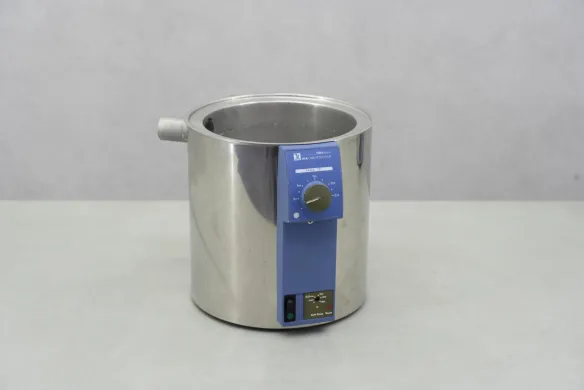 IKA HB4 Basic Heating Bath with 4L Capacity and 1020W Power