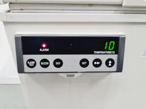 Sanyo MDF-136 Biomedical Ultra-Low Temperature Freezer -40ºC, 4 of 9