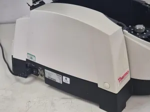 Thermo Scientific Evolution 300 Double-Beam UV-Visible Spectrophotometer, 6 of 12