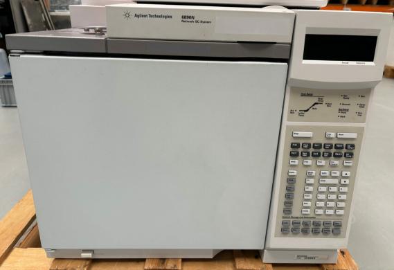 Agilent 6890N GC system – white  version G1540A-cover