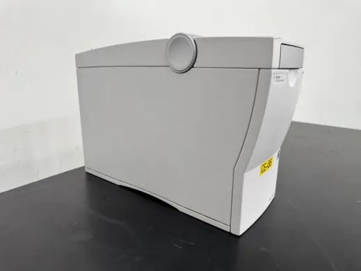 Agilent Technologies 2100 Bioanalyzer G2938C Automated Electrophoresis System